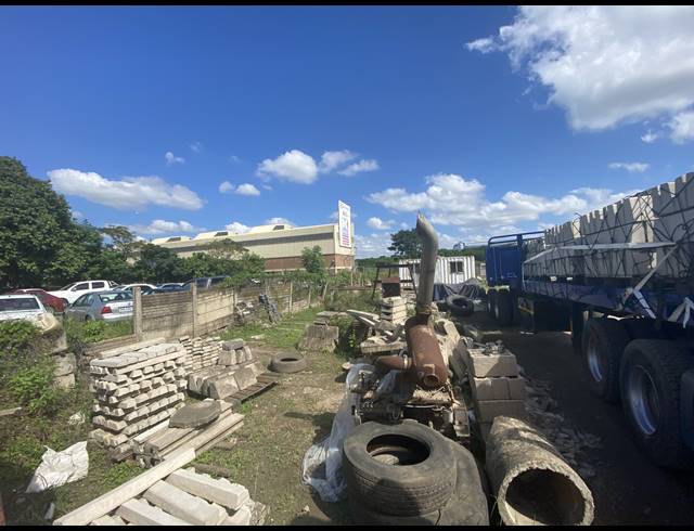 2,400M² INDUSTRIAL YARD TO LET IN SPRINGFIELD